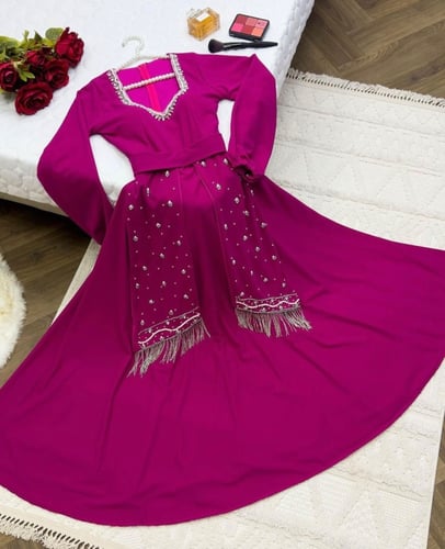 فستان رقم 899