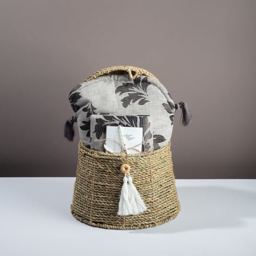 سلة خوص للإهداء (سجادة ، شرشف، مصحف ، سبحة)