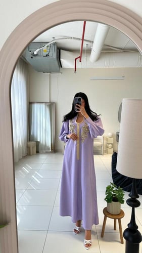 جلابية نسائية مطرزة