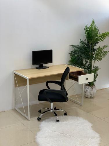 مكتب خشبي 120 سم