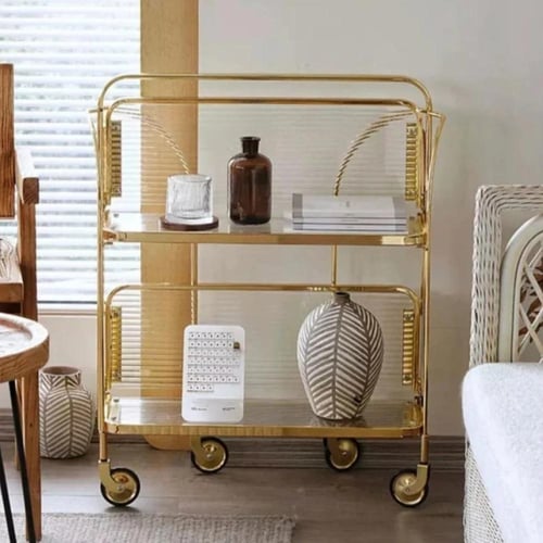 عربية تقديم