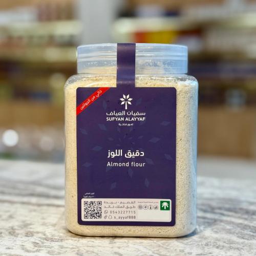 دقيق اللوز