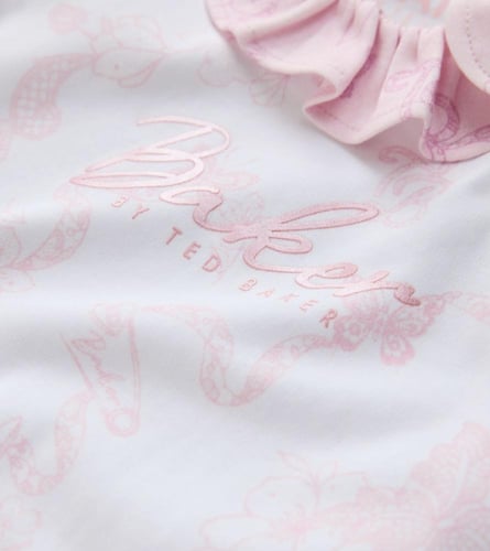 ٣ قطع تيد بيكر