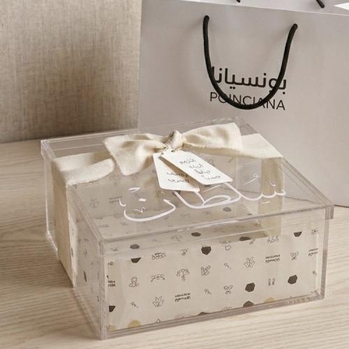 صندوق اكريلك بالأسم