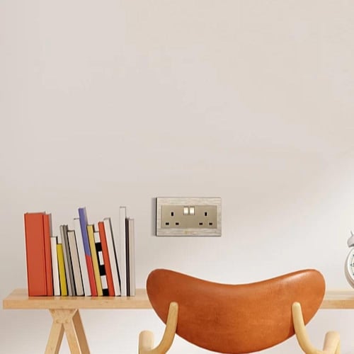 فيش ثلاثي مزدوج مع مفتاح مستطيل لون ذهبي فاتح توفل