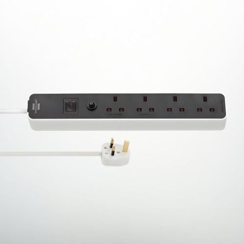 توصيلة كهرباء برينينستول ابيض 4 منافذ 3 متر