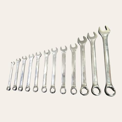 طقم شنطة فضي مفتاح بيب كروم لماع 12 قطع