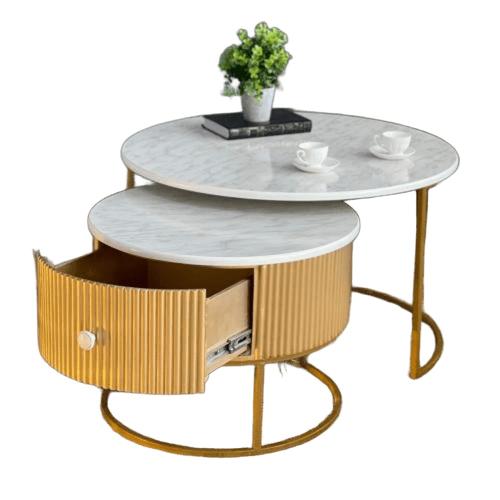 طقم طاولتين تقديم ديكور لون ذهبي وسطح خشبي ابيض