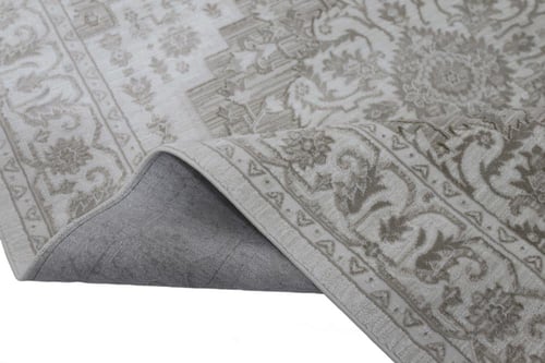 سجاد لازارا كريم