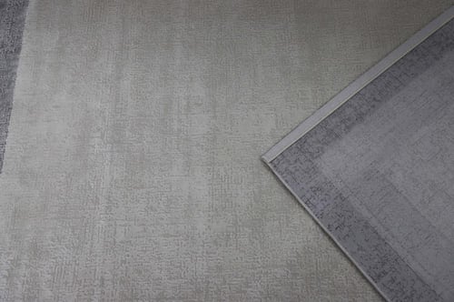 سجاد أطياف كريم - رمادي