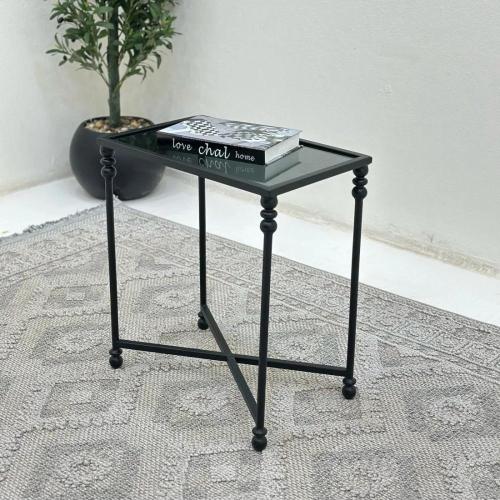 طاولة خدمة جانبية حديد أسود بزجاج أسود وقاعدة "X"