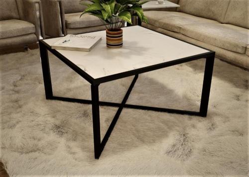 طاولة قهوة مربعة سطح بديل رخام أبيض وقاعدة حديد هن...
