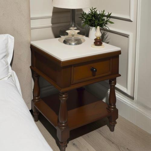 طاولة جانبية (كومدينة) كلاسيكية من الخشب الطبيعي ب...