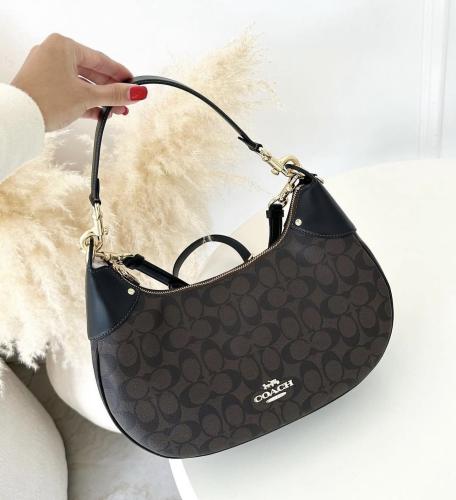 شنطه Coach