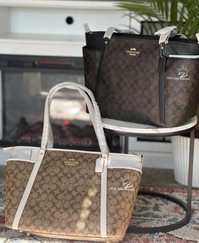 شنطه COACH للبيبي او الدوامات والسفر
