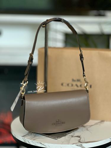 شنطه Coach