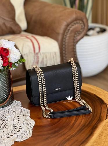 شنطه DKNY