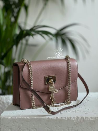 شنطه DKNY