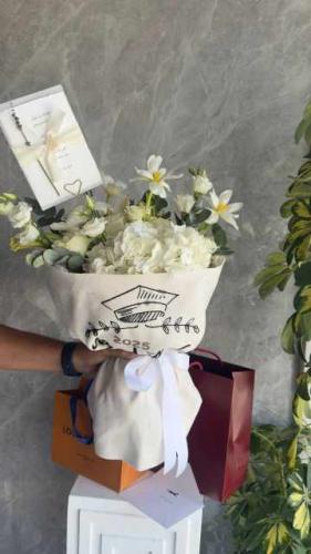 باقة لحظة التخرج