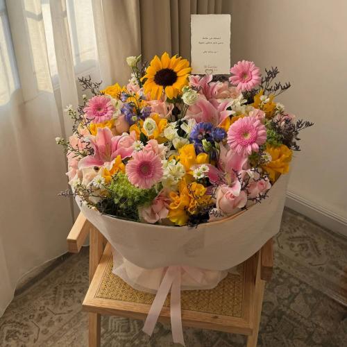 A vibrant bouquet