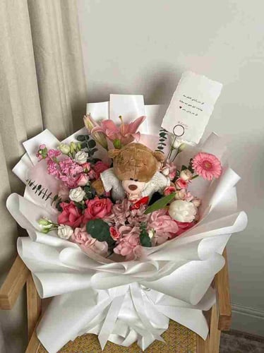 باقة همس الورد مع دبدوب