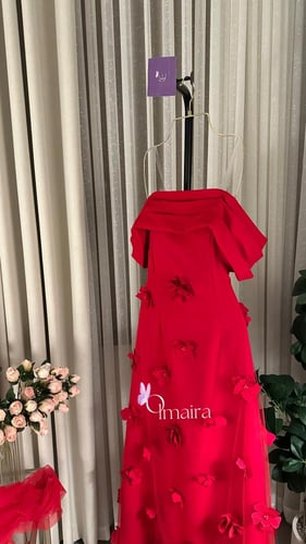 فستان احمر اوف شولدر مورد