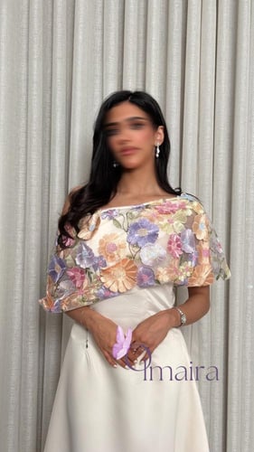 فستان اوف شولدر منفوش بتدخيلة ورود