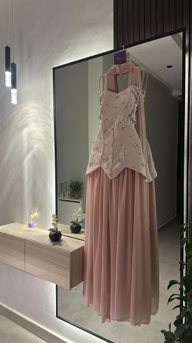 فستان باربي فخم بشال منفصل