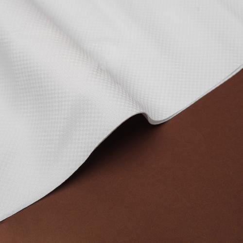 المميز أبيض