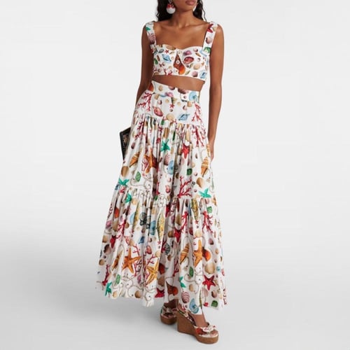 طقم تنورة وبلوزة