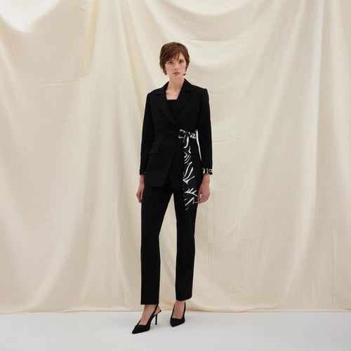 طقم رسمي بنطلون مع جاكيت اسود