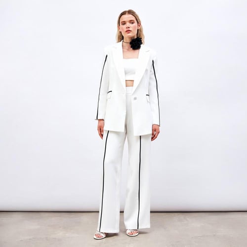 بدلة رسمية بنطلون مع جاكيت ابيض وخط اسود