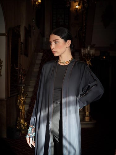 بشت كحلي مع جوبير فرنسي بني وتفاصيل بنيه