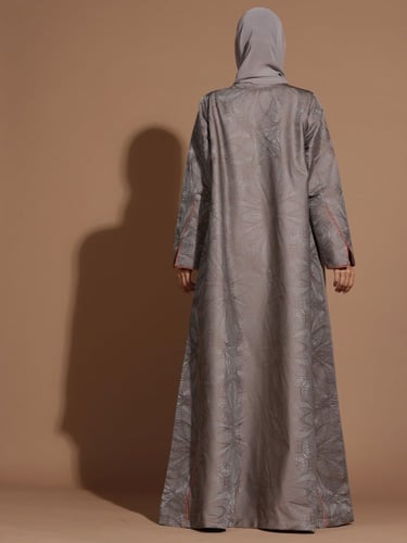 عباية فاخرة من التفتا الإيطالي