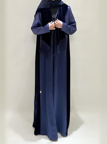 ‎عباية اي لاين -مخمل حريري كحلي مع حرير ياباني — ه...