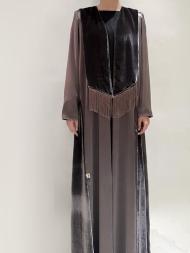 عباية اي لاين -رمادي من المخمل الحريري الفرنسي مع...