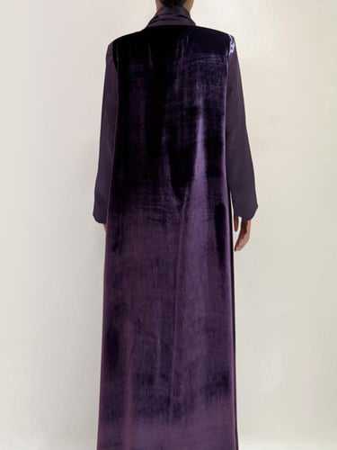 عبايه اي لاين -مخمل حريري فرنسي موف مع حرير