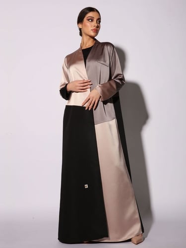 الكتان الفاخر باللون الاسود مع لمسات حريرية (R)