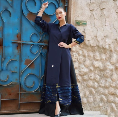 عبايه كلاسيكيه للمناسبات (R)