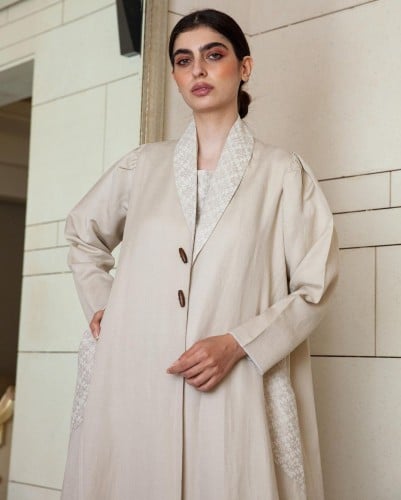 عباية من الكتان الخالص بأزرار خشبية