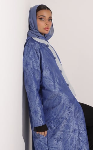 عباية بلون الياقوت الازرق