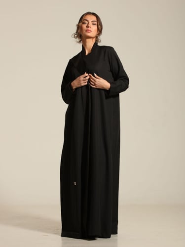 عباية سوداء انيقة