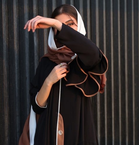 حرير كريب أسود ياباني مع كم رافلز