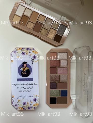 باليت ظلال عين من ١٤ لون لامع منوع