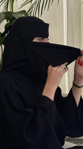 عرض 3 نقاب اكل خط مايل