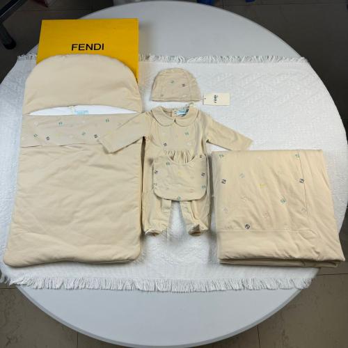 جديد طقم فندي