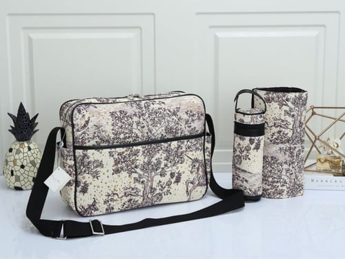 تشكيله طقم مع شنطه