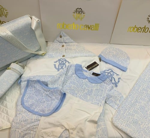 طقم ربرتو كفالي مع شنطه