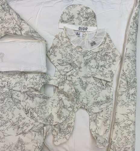 تشكيله طقم مع شنطه