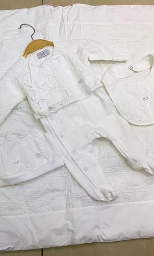 طقم ديور خمس قطع